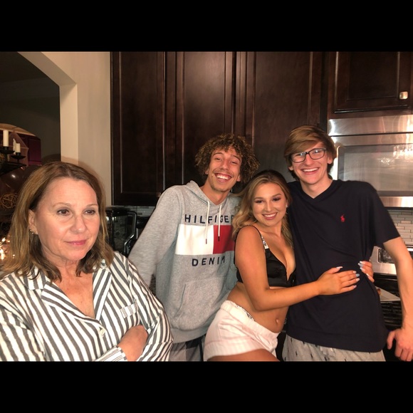 Meet your Posher, Matthew - Picture 3 of 3